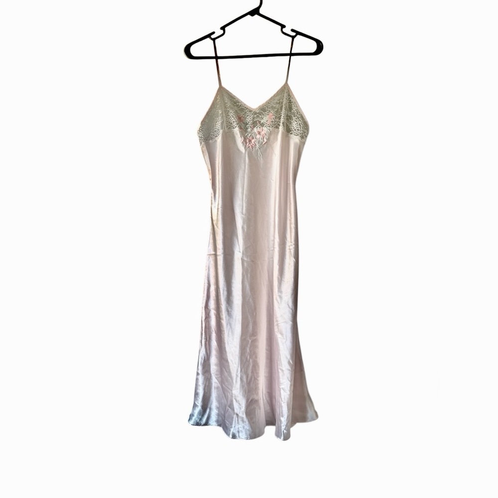 Vintage Lace Detail Satin Chemise in Soft Pink size medium